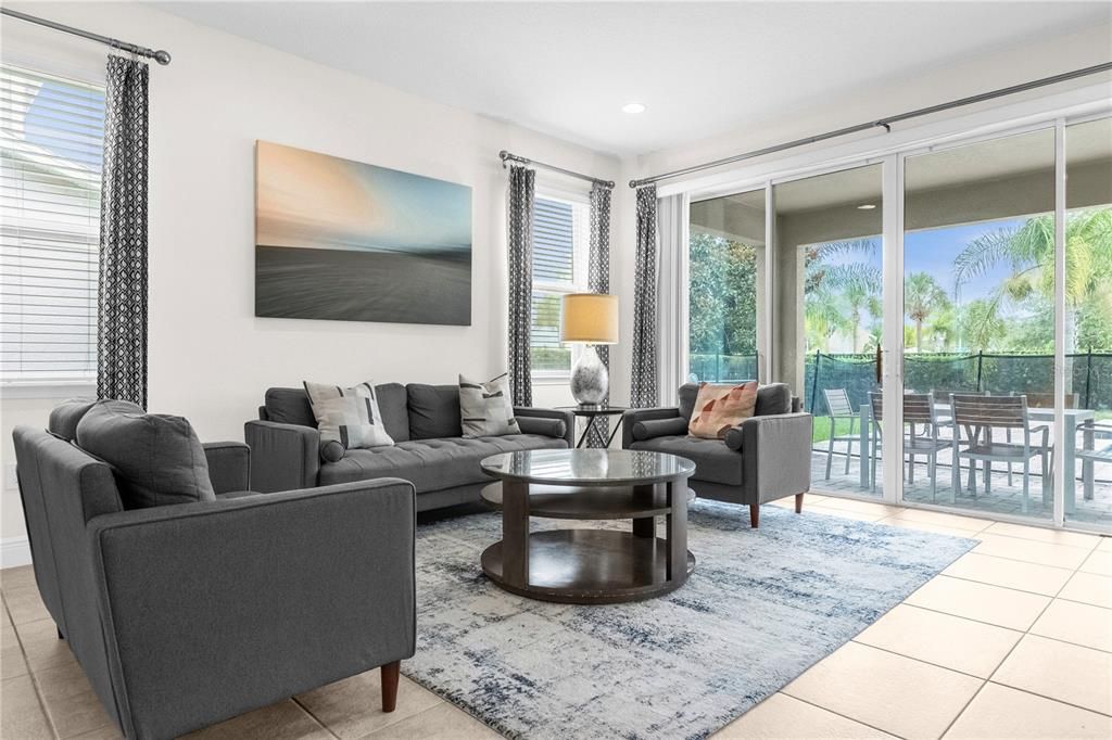 На продажу: $930,000 (10 спален, 10 ванн, 4707 Квадратных фут)