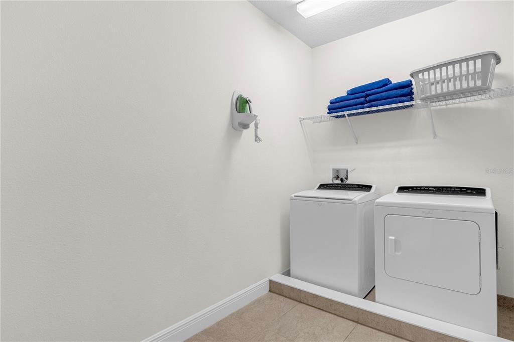 На продажу: $930,000 (10 спален, 10 ванн, 4707 Квадратных фут)