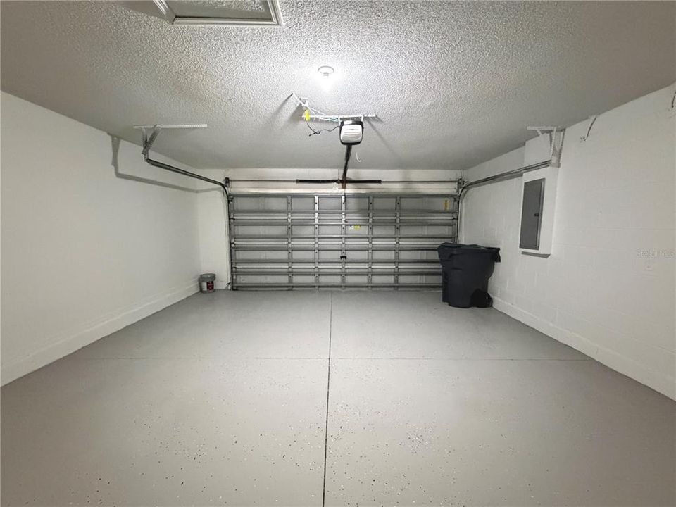 Active With Contract: $279,900 (4 beds, 2 baths, 2108 Square Feet)