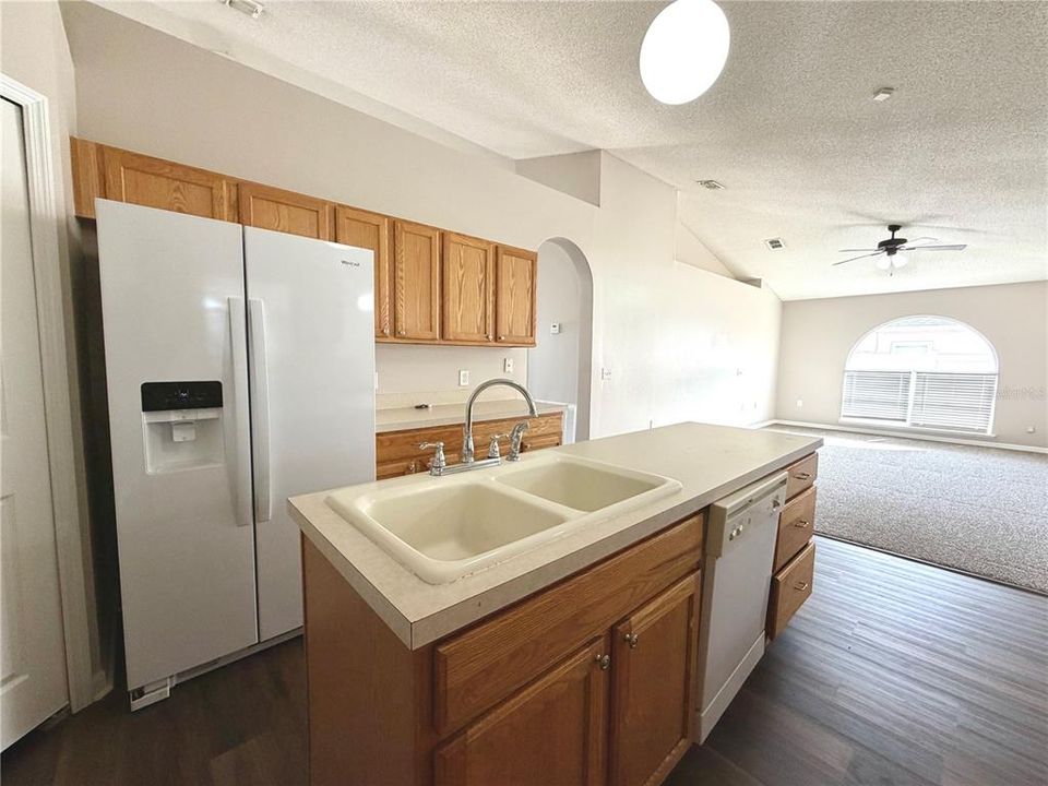 Active With Contract: $279,900 (4 beds, 2 baths, 2108 Square Feet)