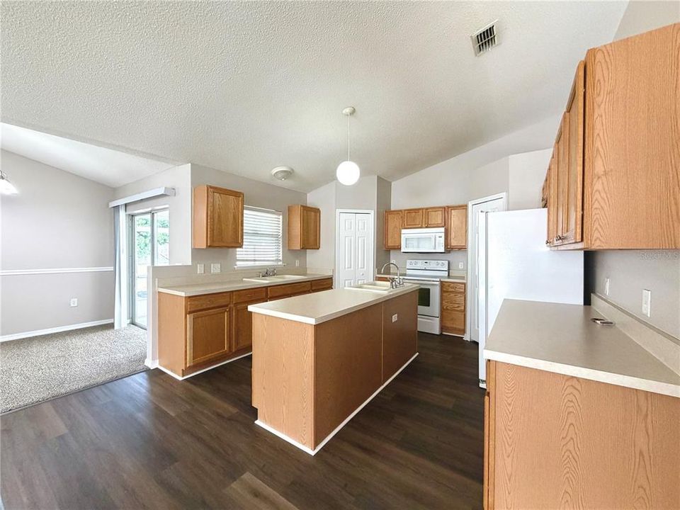 Active With Contract: $279,900 (4 beds, 2 baths, 2108 Square Feet)