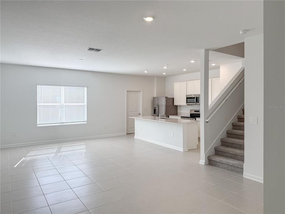 В аренду: $2,700 (4 спален, 2 ванн, 2000 Квадратных фут)