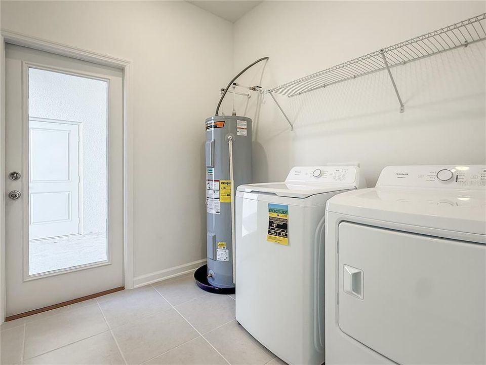 В аренду: $2,700 (4 спален, 2 ванн, 2000 Квадратных фут)