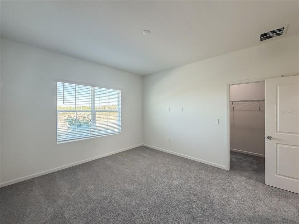 В аренду: $2,700 (4 спален, 2 ванн, 2000 Квадратных фут)