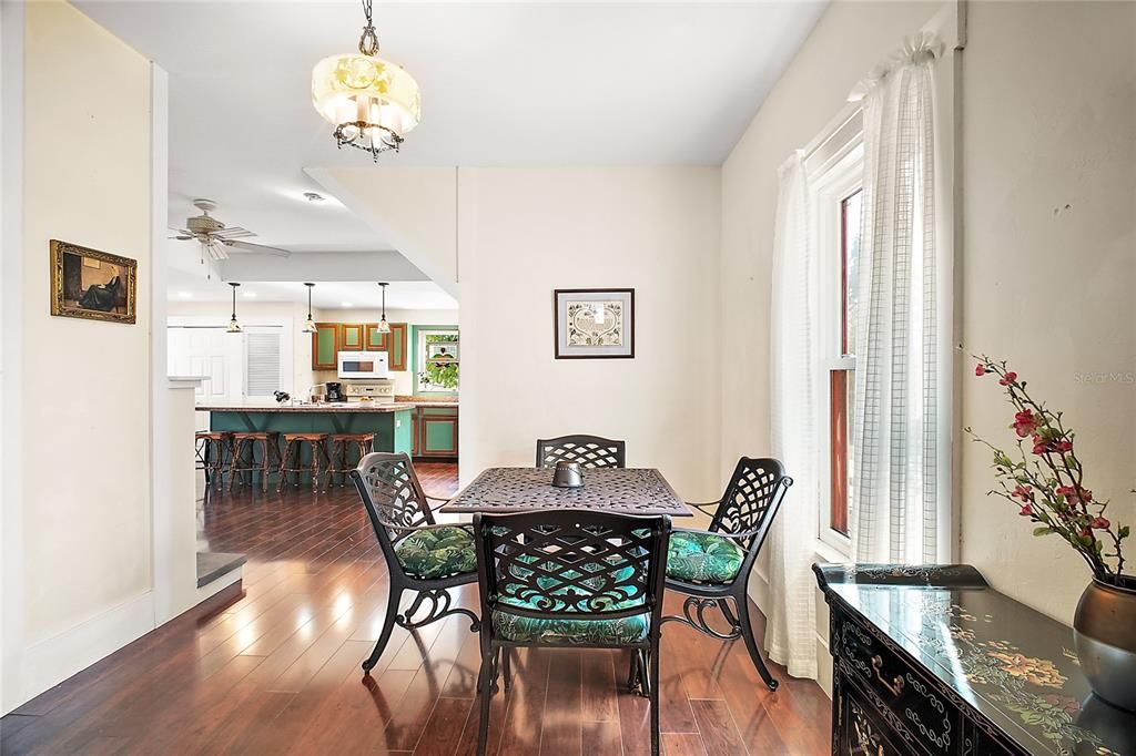 待售: $374,900 (3 贝兹, 2 浴室, 1878 平方英尺)