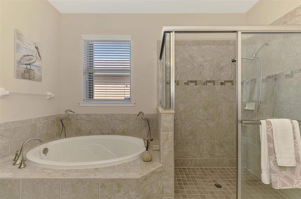 Active With Contract: $499,000 (3 beds, 2 baths, 1806 Square Feet)