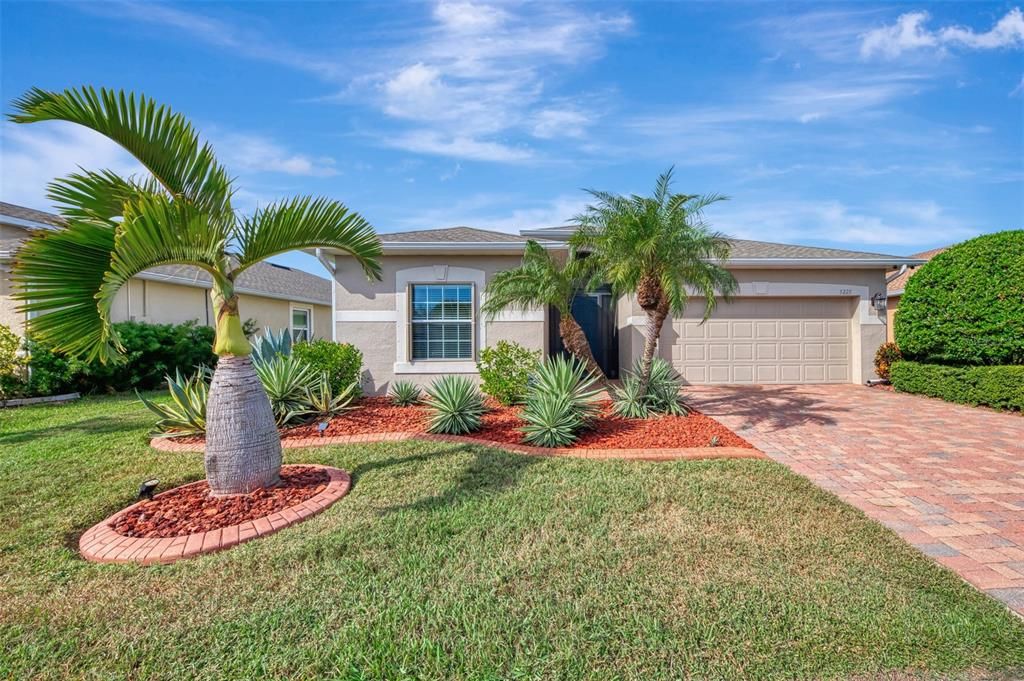 Active With Contract: $499,000 (3 beds, 2 baths, 1806 Square Feet)