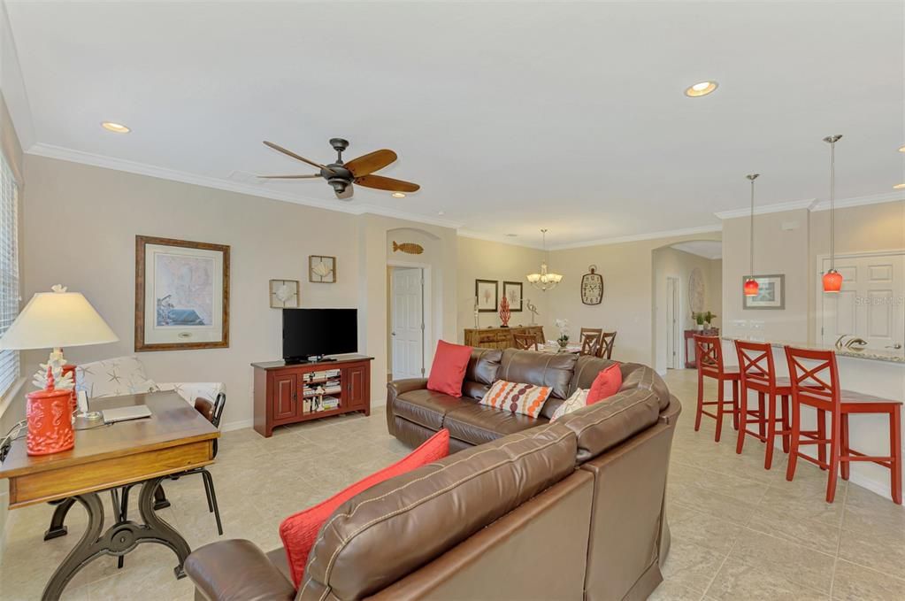 Active With Contract: $499,000 (3 beds, 2 baths, 1806 Square Feet)