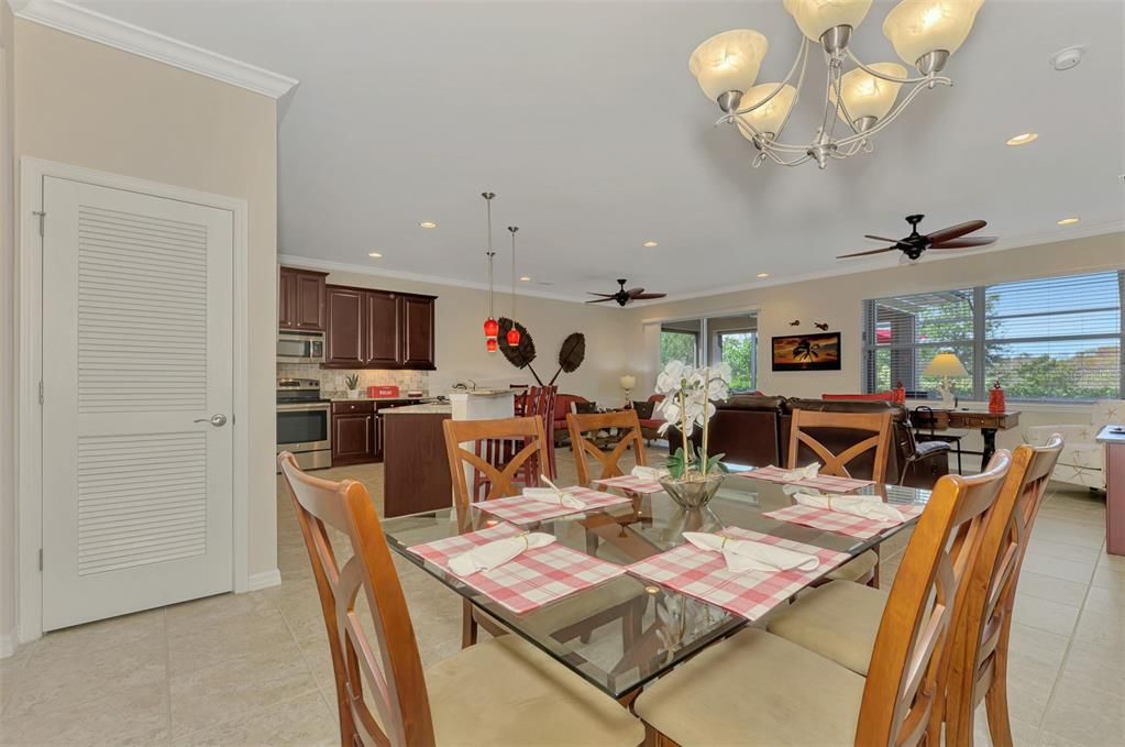 Active With Contract: $499,000 (3 beds, 2 baths, 1806 Square Feet)