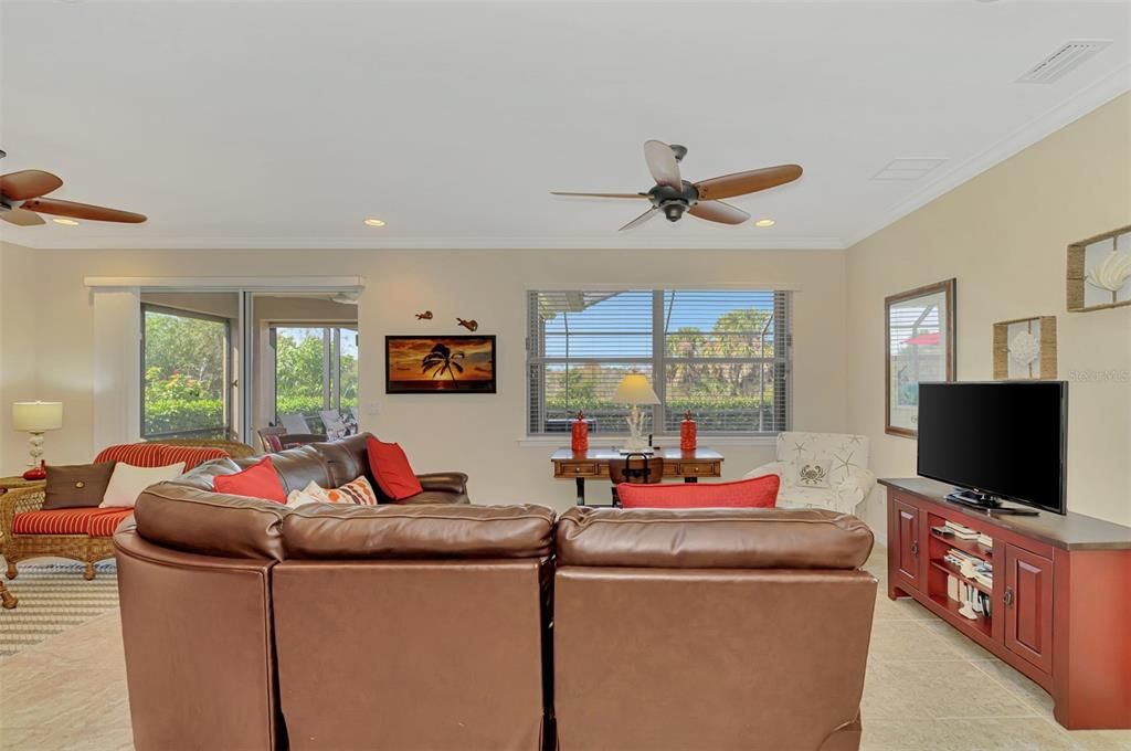 Active With Contract: $499,000 (3 beds, 2 baths, 1806 Square Feet)