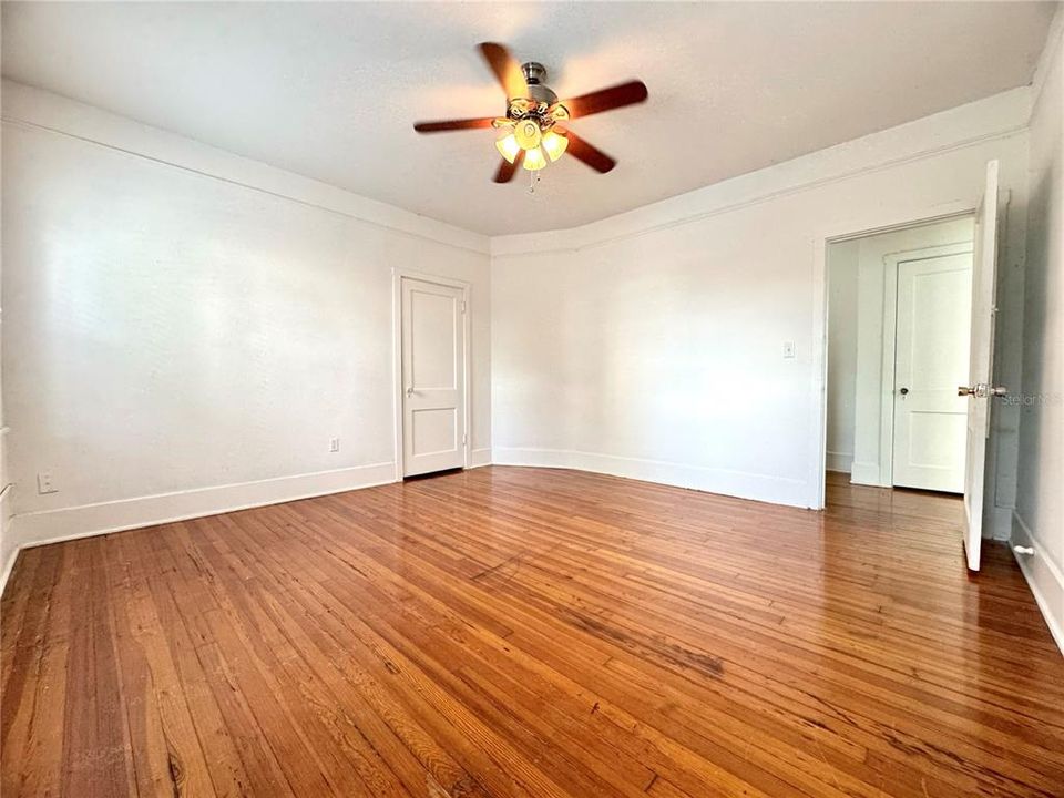 В аренду: $1,895 (2 спален, 1 ванн, 1150 Квадратных фут)