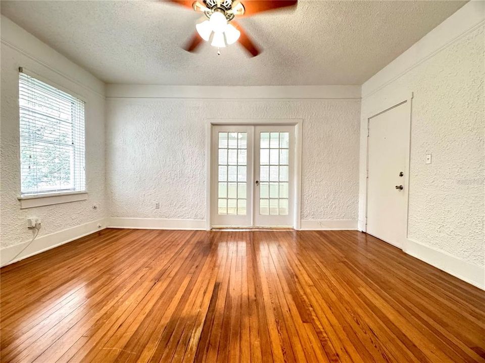 В аренду: $1,895 (2 спален, 1 ванн, 1150 Квадратных фут)