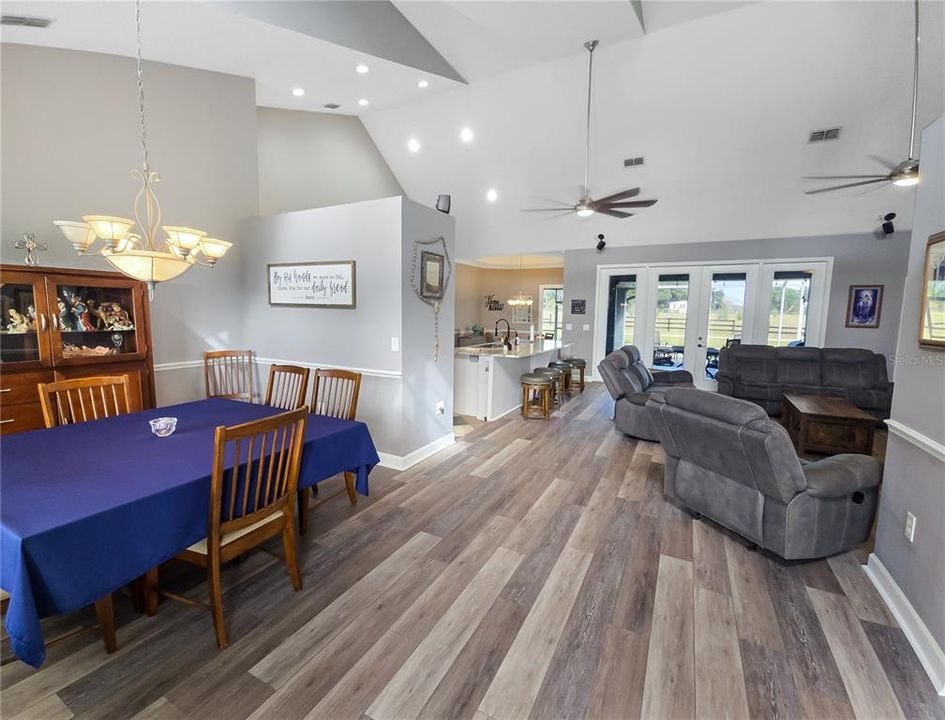 For Sale: $794,900 (4 beds, 3 baths, 2619 Square Feet)