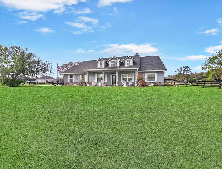 For Sale: $794,900 (4 beds, 3 baths, 2619 Square Feet)