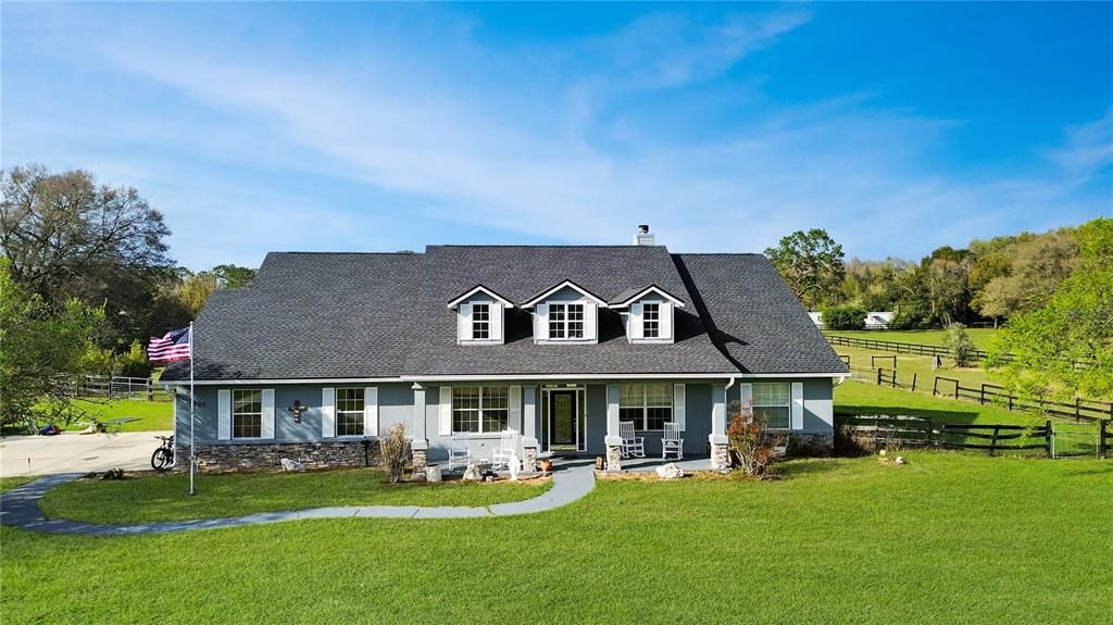 For Sale: $794,900 (4 beds, 3 baths, 2619 Square Feet)