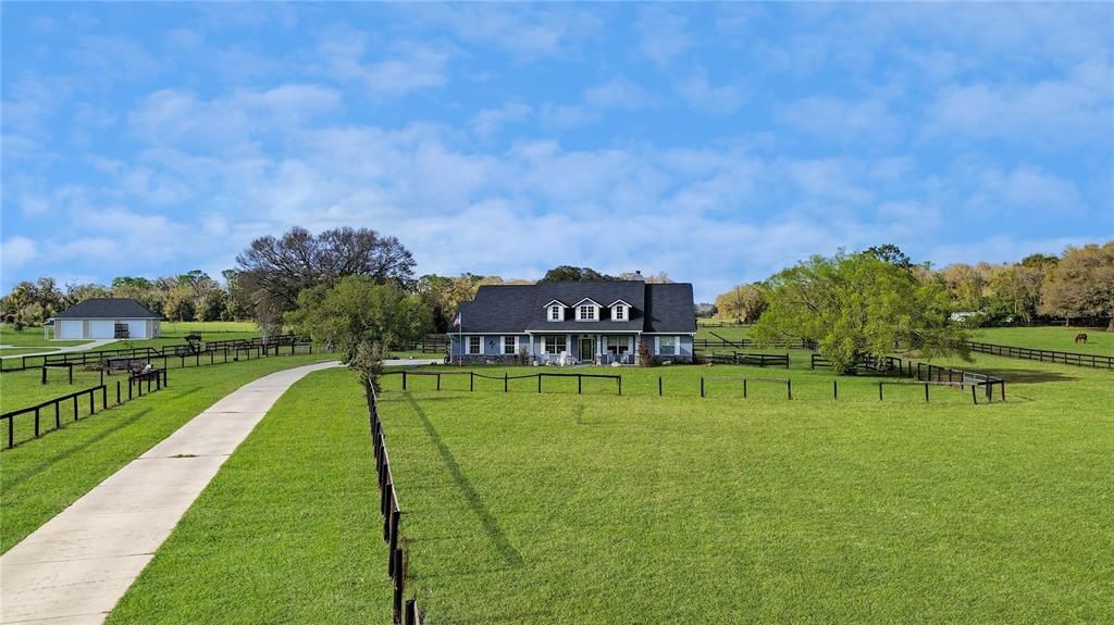 For Sale: $794,900 (4 beds, 3 baths, 2619 Square Feet)