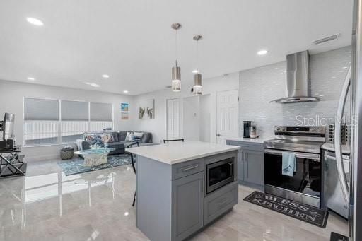 For Sale: $430,000 (3 beds, 2 baths, 1396 Square Feet)