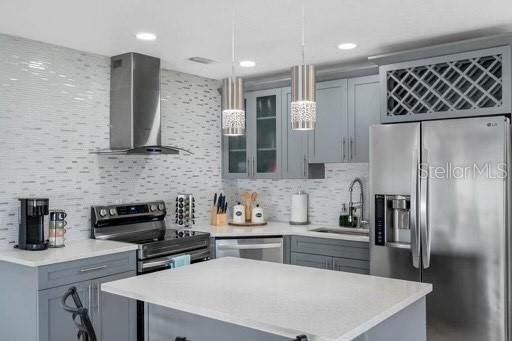 For Sale: $430,000 (3 beds, 2 baths, 1396 Square Feet)