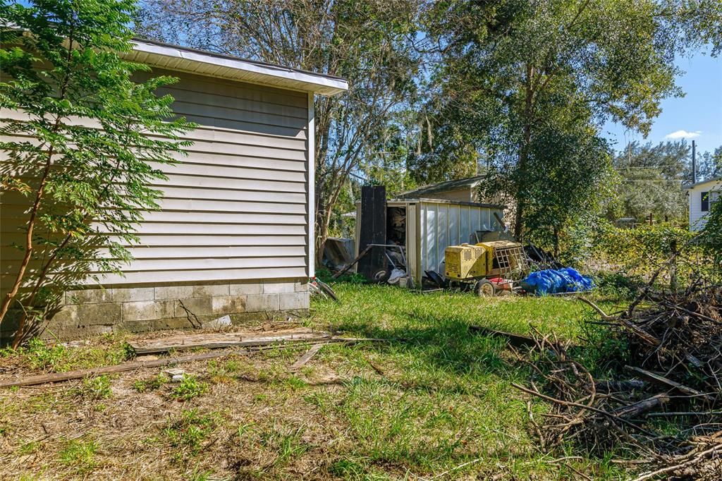 For Sale: $97,000 (3 beds, 2 baths, 1499 Square Feet)