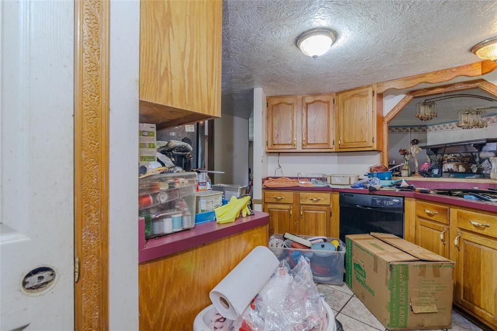 For Sale: $97,000 (3 beds, 2 baths, 1499 Square Feet)