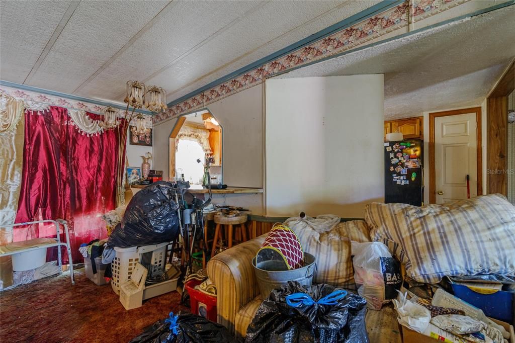 For Sale: $97,000 (3 beds, 2 baths, 1499 Square Feet)