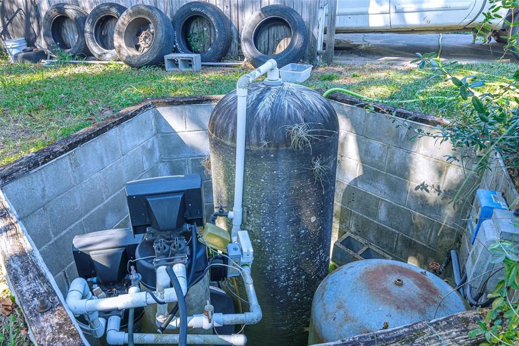 For Sale: $97,000 (3 beds, 2 baths, 1499 Square Feet)