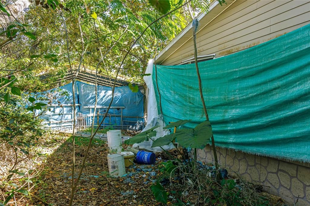 For Sale: $97,000 (3 beds, 2 baths, 1499 Square Feet)