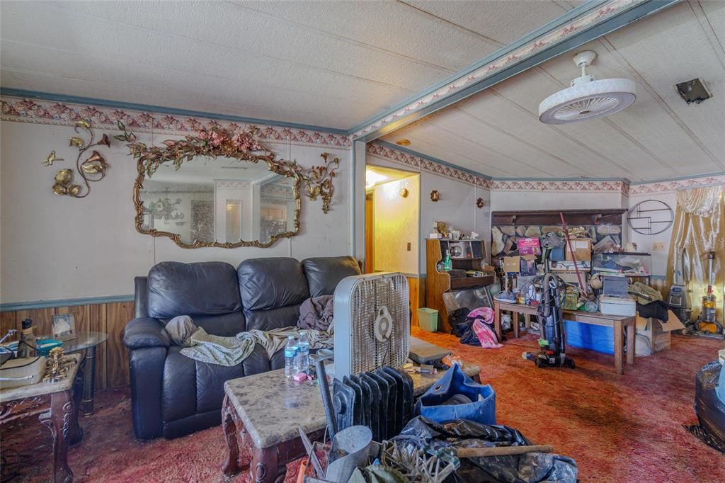 For Sale: $97,000 (3 beds, 2 baths, 1499 Square Feet)