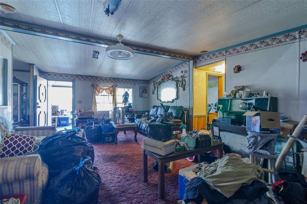 For Sale: $97,000 (3 beds, 2 baths, 1499 Square Feet)