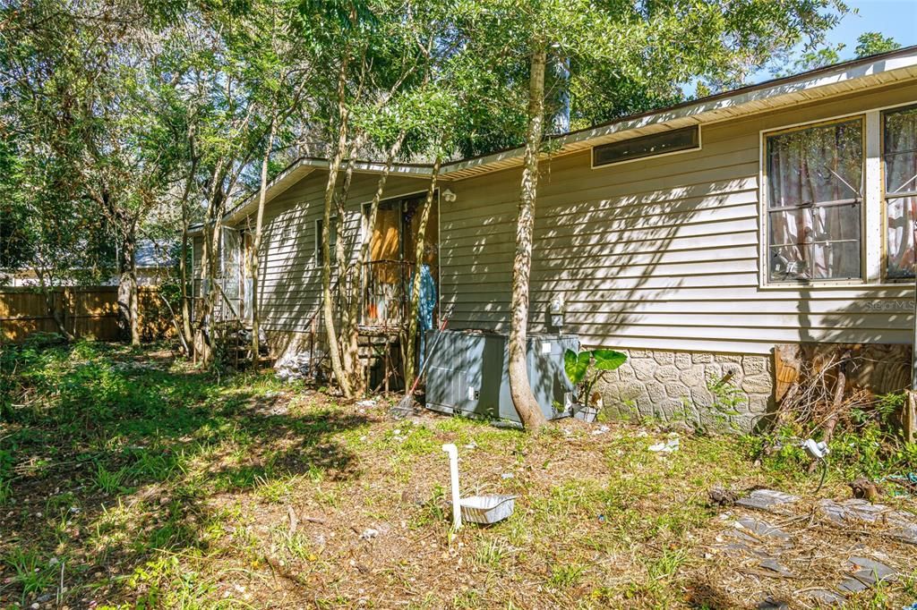 For Sale: $97,000 (3 beds, 2 baths, 1499 Square Feet)