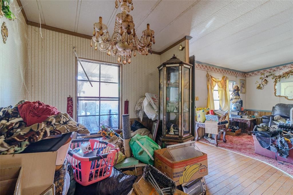 For Sale: $97,000 (3 beds, 2 baths, 1499 Square Feet)