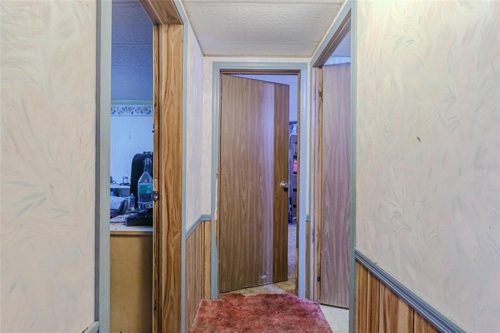 For Sale: $97,000 (3 beds, 2 baths, 1499 Square Feet)