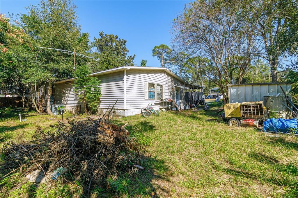 For Sale: $97,000 (3 beds, 2 baths, 1499 Square Feet)