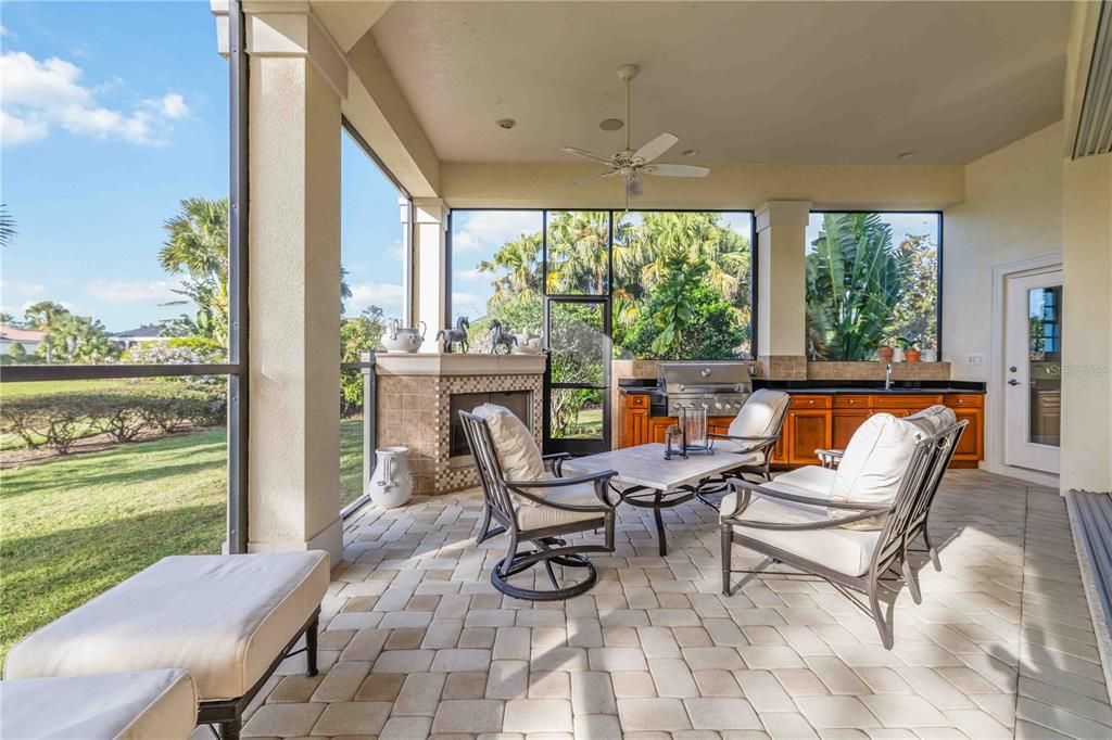 For Sale: $3,495,000 (4 beds, 5 baths, 5696 Square Feet)