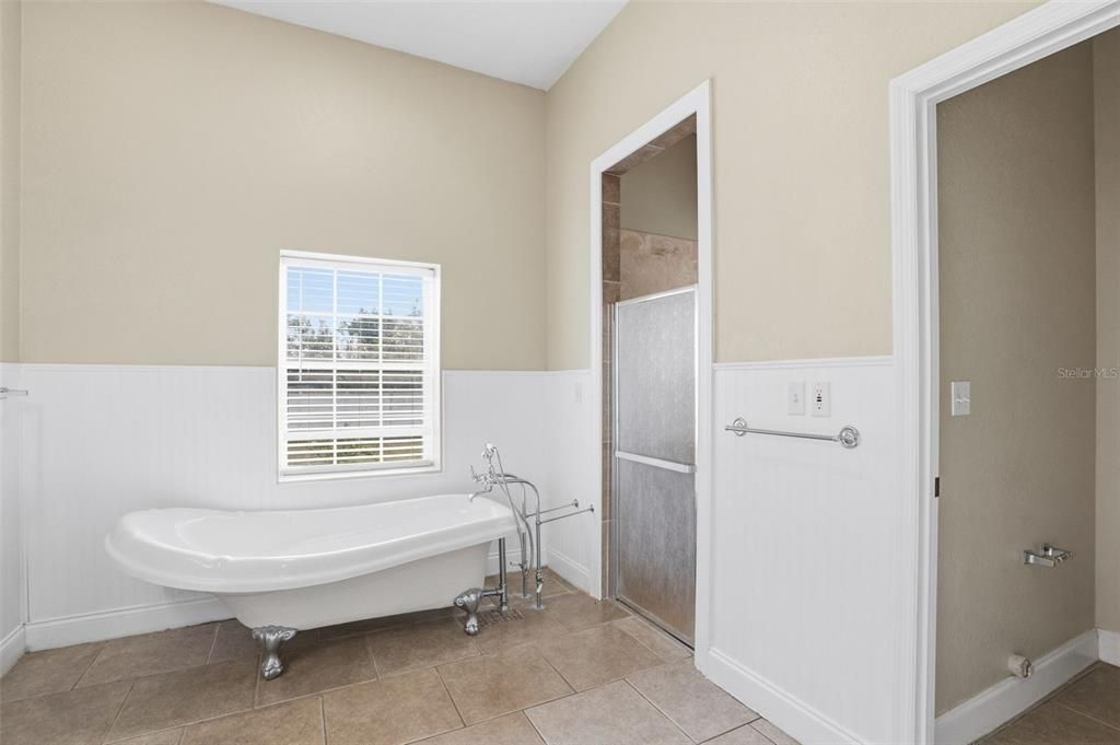 For Sale: $824,900 (5 beds, 4 baths, 4203 Square Feet)