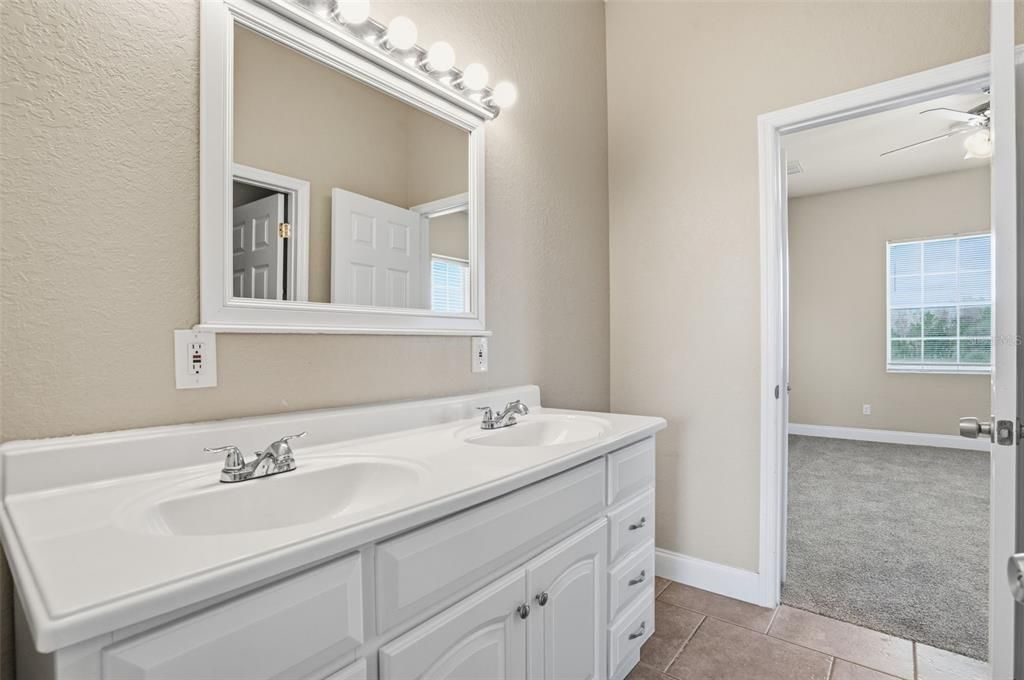 For Sale: $824,900 (5 beds, 4 baths, 4203 Square Feet)