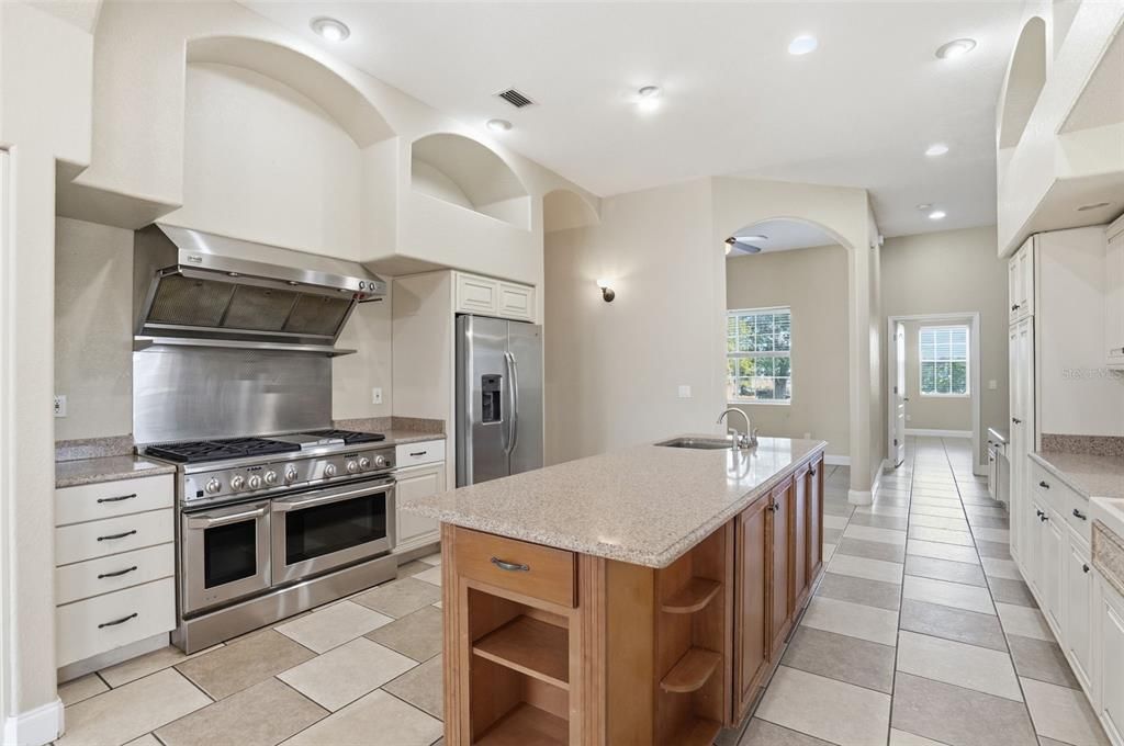 For Sale: $824,900 (5 beds, 4 baths, 4203 Square Feet)