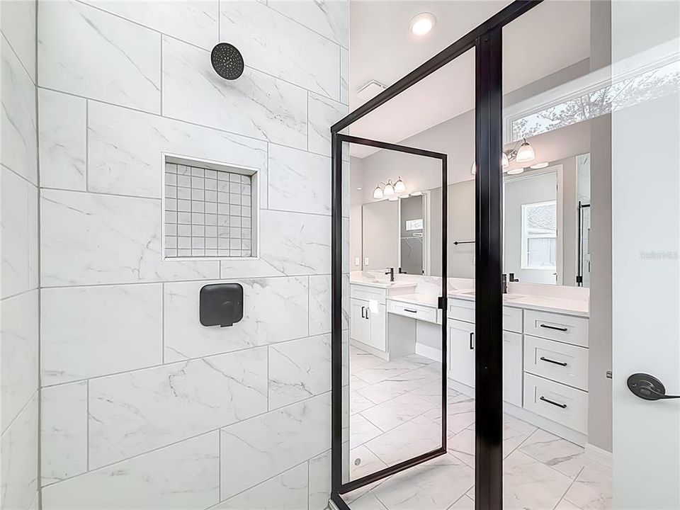 For Sale: $499,999 (4 beds, 3 baths, 2478 Square Feet)