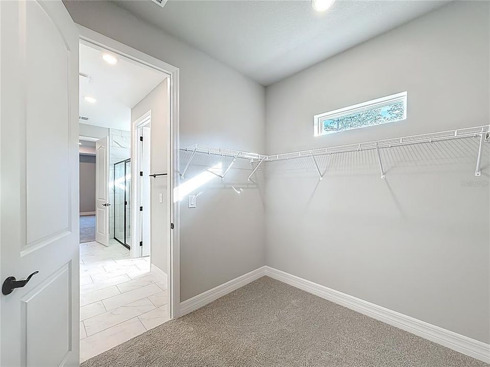 For Sale: $499,999 (4 beds, 3 baths, 2478 Square Feet)