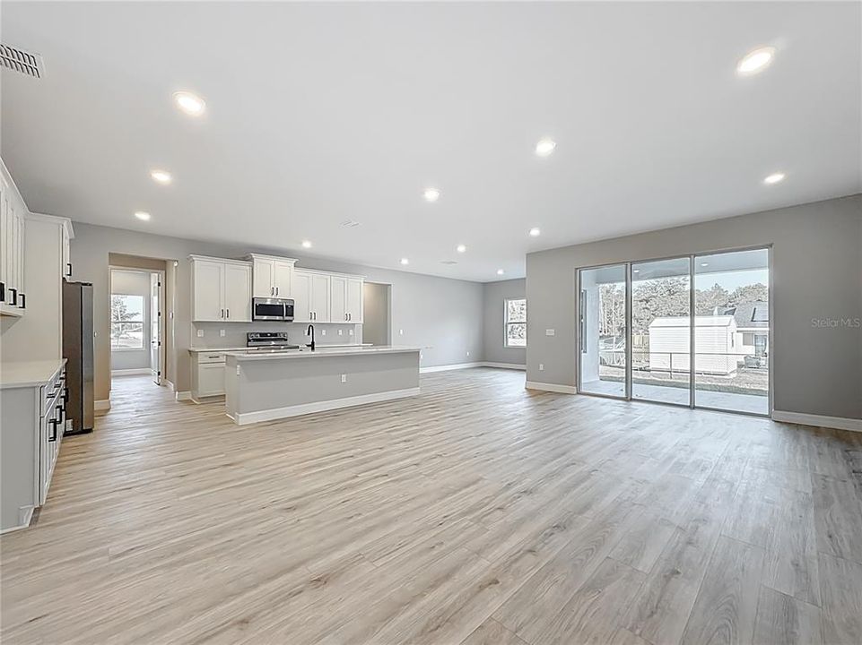 For Sale: $499,999 (4 beds, 3 baths, 2478 Square Feet)