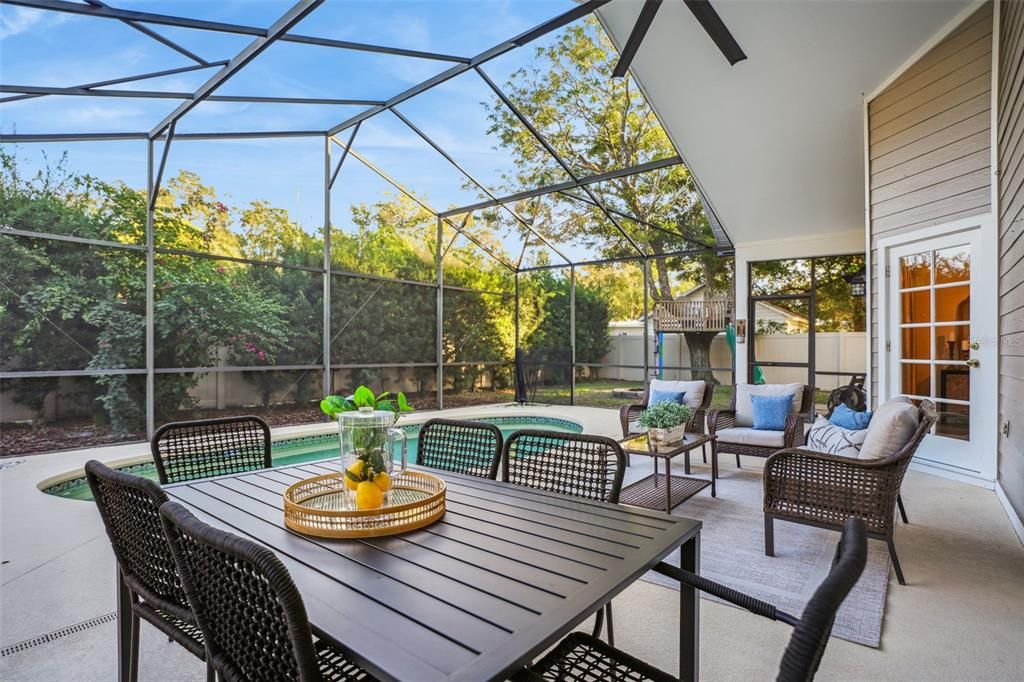 合同活跃: $775,000 (3 贝兹, 2 浴室, 2313 平方英尺)