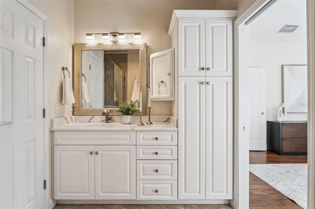 合同活跃: $775,000 (3 贝兹, 2 浴室, 2313 平方英尺)