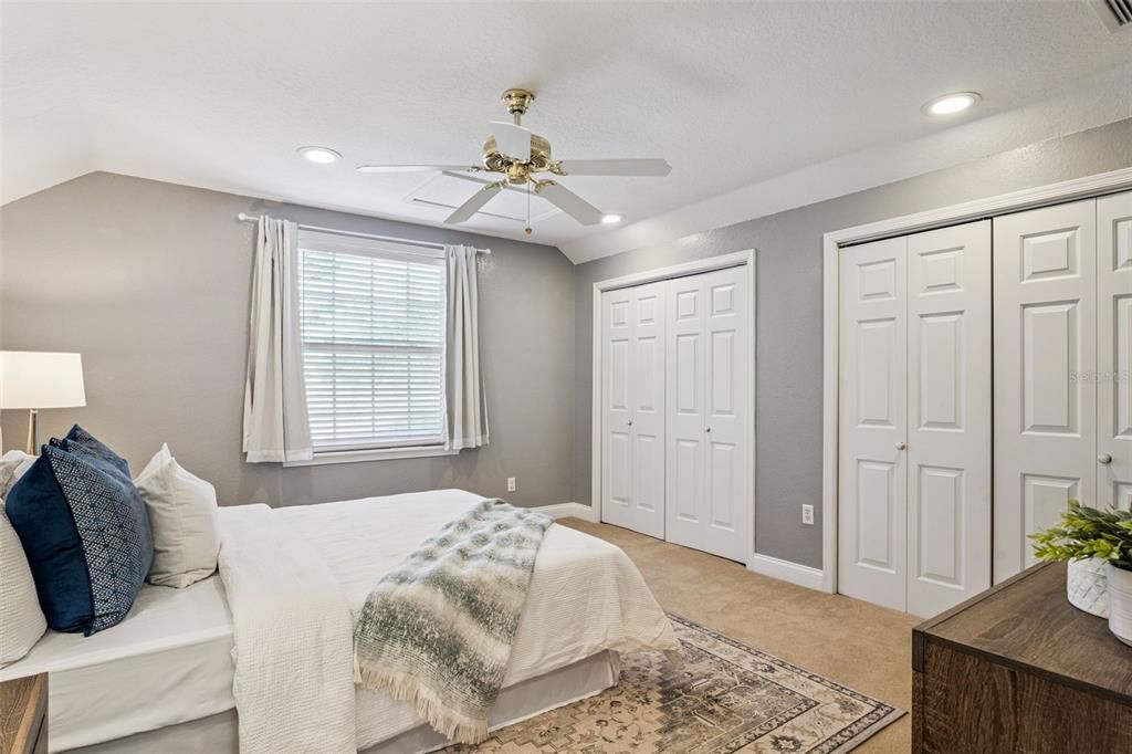 合同活跃: $775,000 (3 贝兹, 2 浴室, 2313 平方英尺)