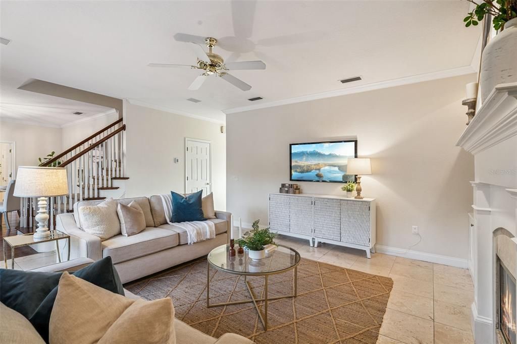 合同活跃: $775,000 (3 贝兹, 2 浴室, 2313 平方英尺)