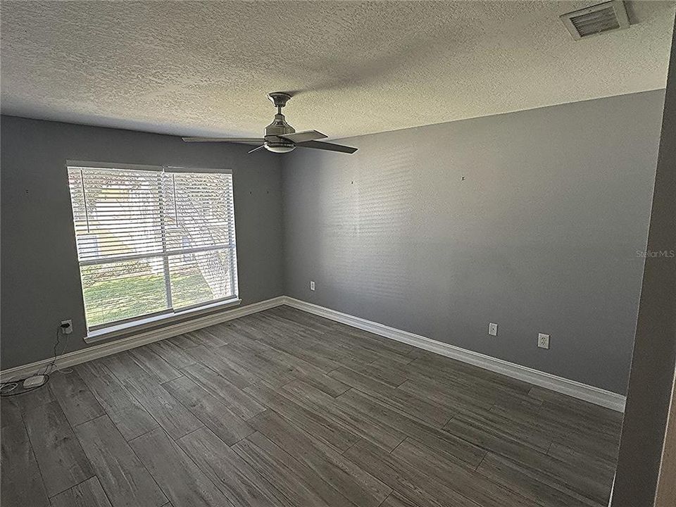 На продажу: $189,900 (3 спален, 2 ванн, 1274 Квадратных фут)