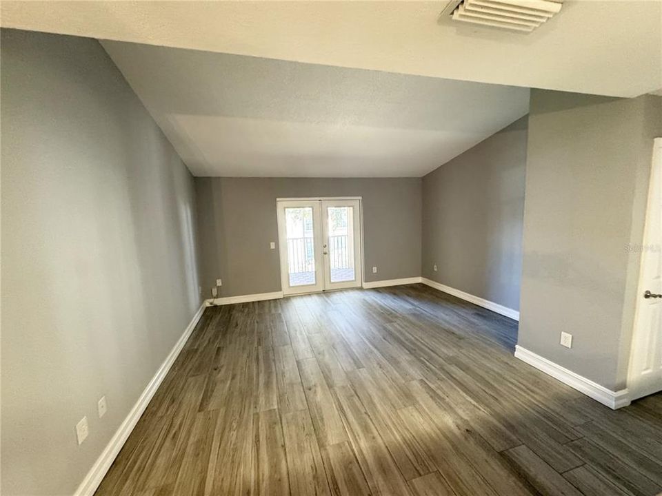 На продажу: $189,900 (3 спален, 2 ванн, 1274 Квадратных фут)