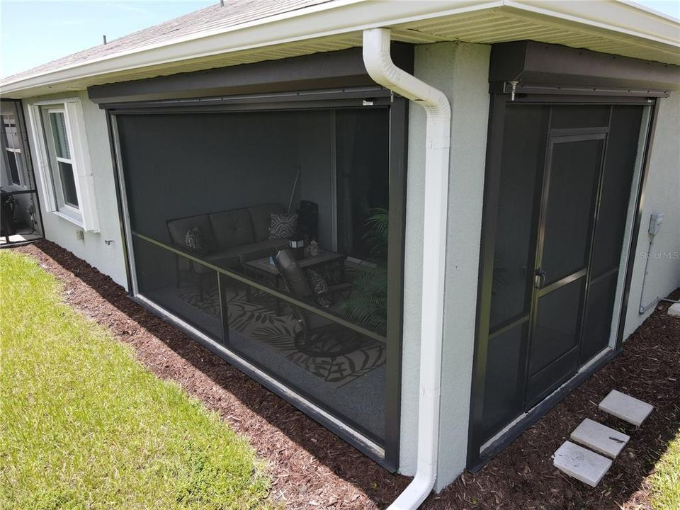 For Sale: $309,900 (2 beds, 2 baths, 1516 Square Feet)