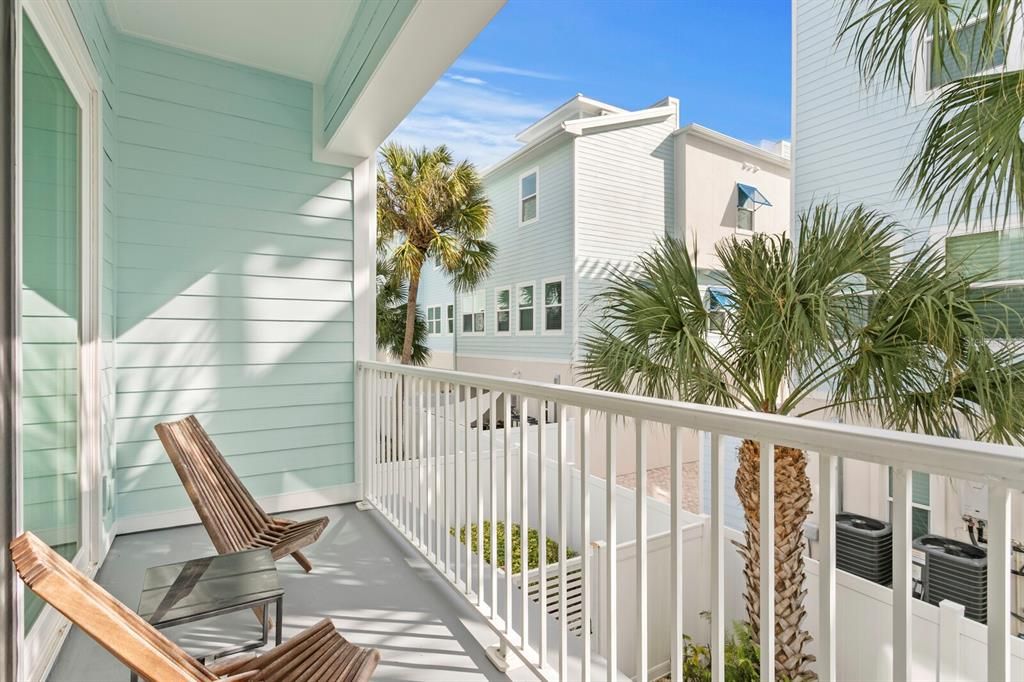 For Sale: $1,250,000 (3 beds, 2 baths, 2759 Square Feet)