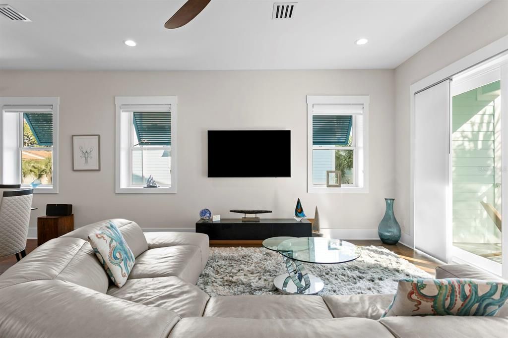 For Sale: $1,250,000 (3 beds, 2 baths, 2759 Square Feet)