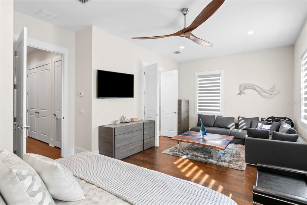 For Sale: $1,250,000 (3 beds, 2 baths, 2759 Square Feet)